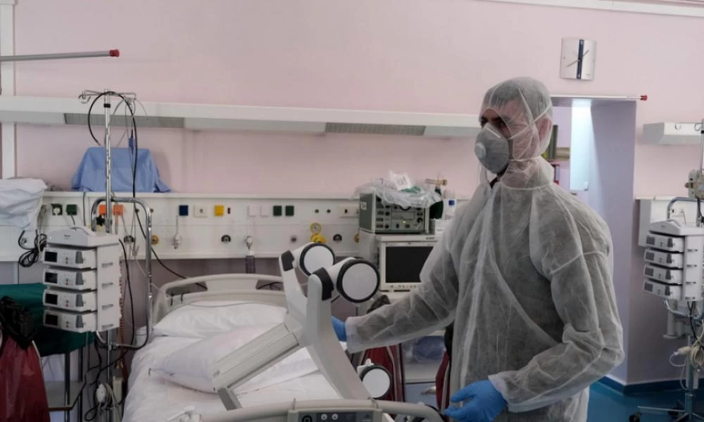 ΕΟΔΥ: 1.176 κρούσματα σήμερα και 30 νέοι θάνατοι